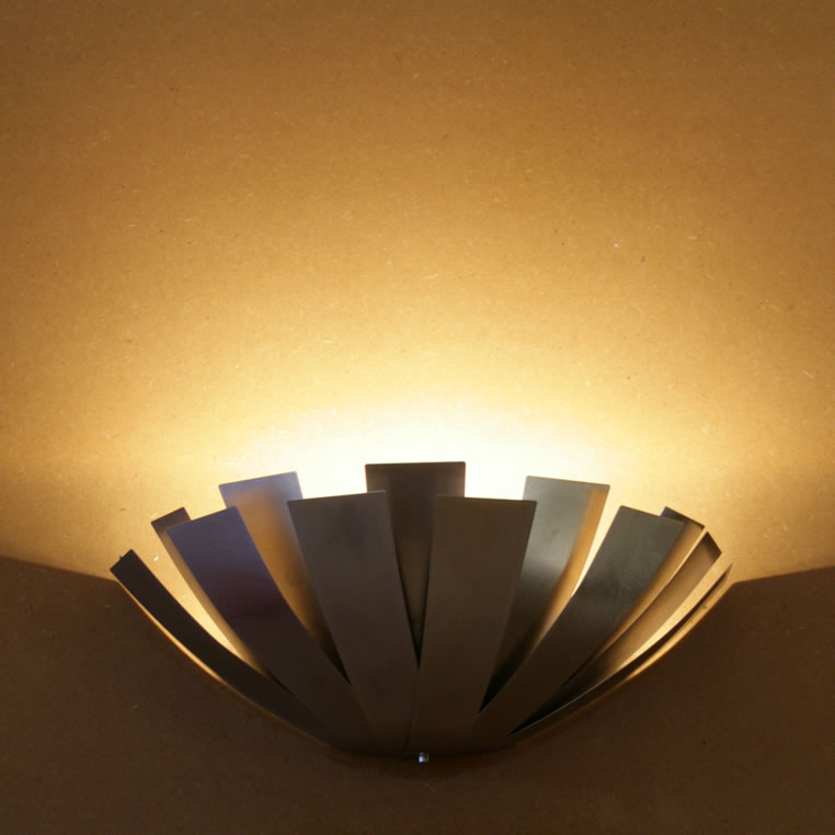 beroemd kruis Wonderbaarlijk Design wall light directing light upward providing ambient light